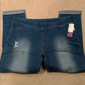 Plus sized distressed ankle jeggings